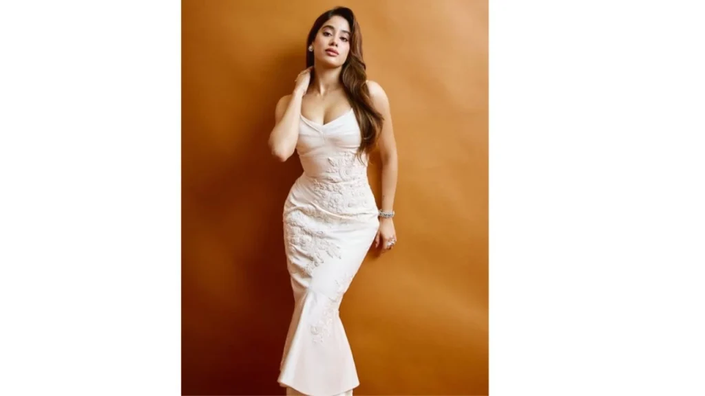 Sunny Sanskari ki Tulsi Kumari Review 2025