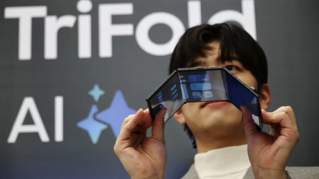 Samsung Tri Fold Phone Price